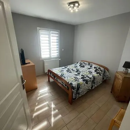 Maison Au Sein D'un Corps De Ferme. Carpiquet