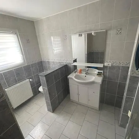 Сasa de vacaciones Maison Au Sein D'un Corps De Ferme. Carpiquet