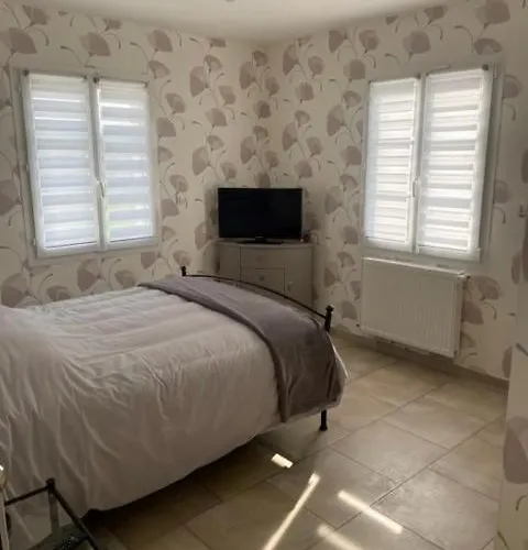 Tatil Evi Maison Au Sein D'un Corps De Ferme. Carpiquet